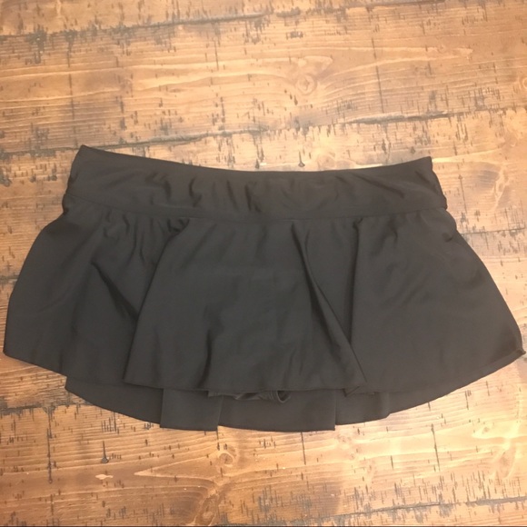 Lands’ End Swimming Suit - Picture 5 of 7